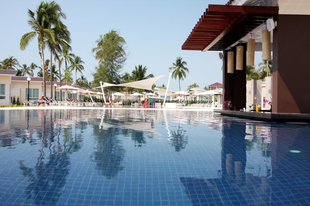 Kantary Beach Hotel Villas & Suites Khao Lak Exterior photo